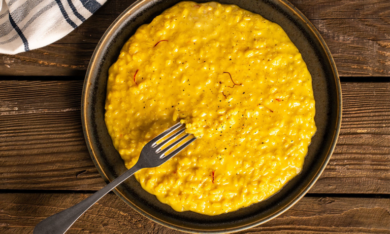 Ριζότο α λα Μιλανέζε (Risotto alla Milanese)